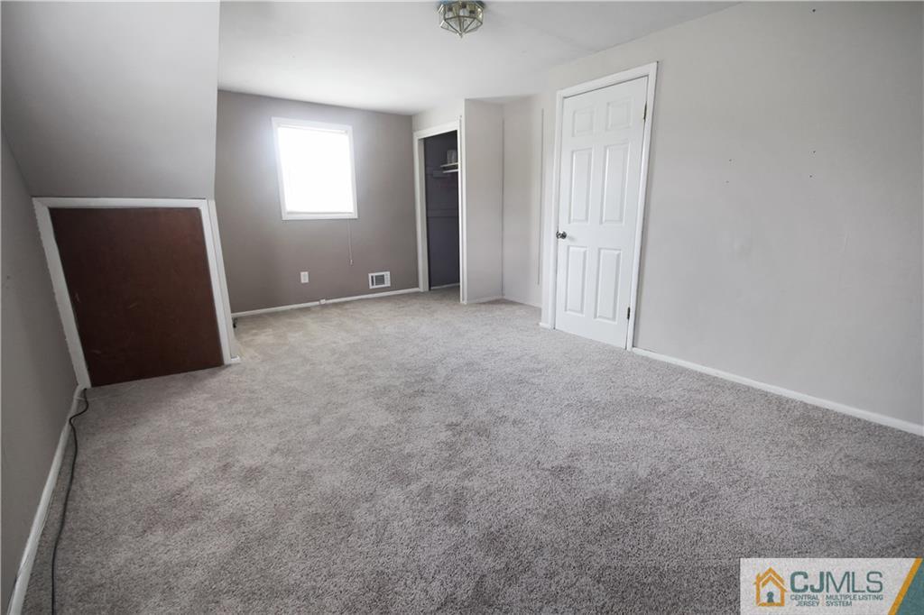 147 Summerhill Road East Brunswick, NJ 08816 - Photo 17 of 22 Gallery Image 17