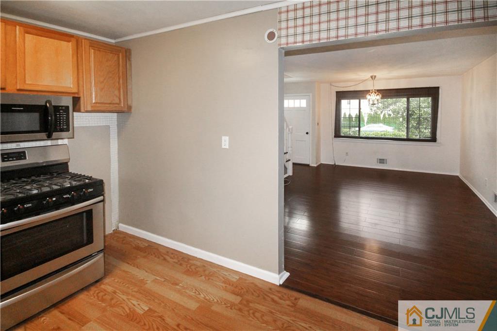 147 Summerhill Road East Brunswick, NJ 08816 - Photo 5 of 22 Gallery Image 5