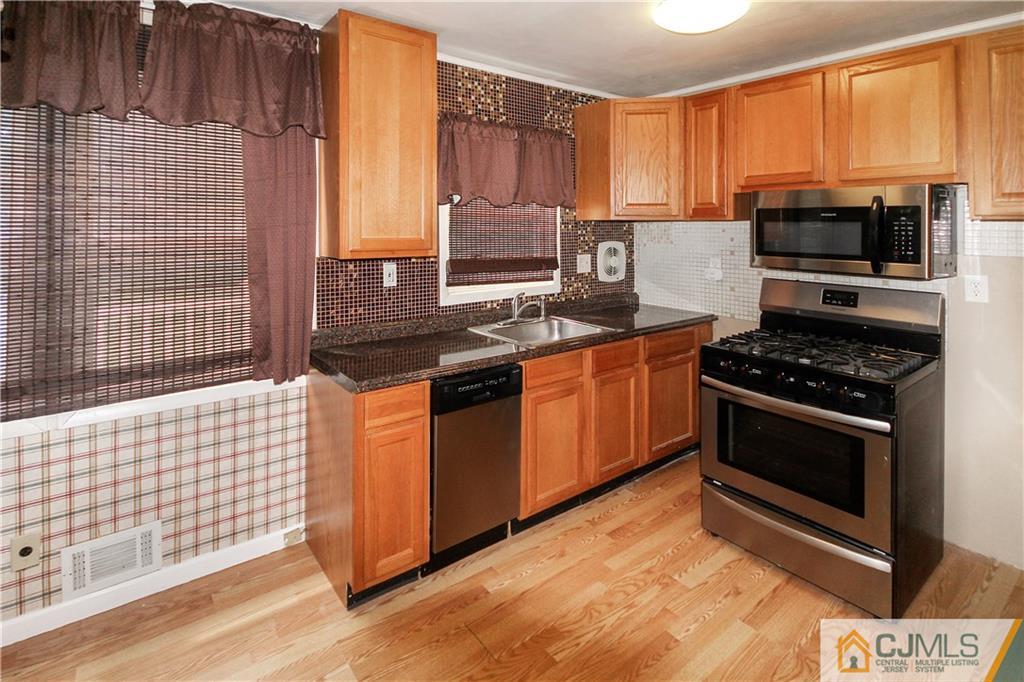 147 Summerhill Road East Brunswick, NJ 08816 - Photo 7 of 22 Gallery Image 7