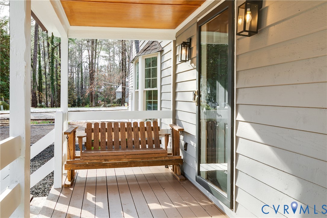 2802 Fairgate Road Midlothian, VA 23112 - Photo 6 of 38 a view of entrance with stairs