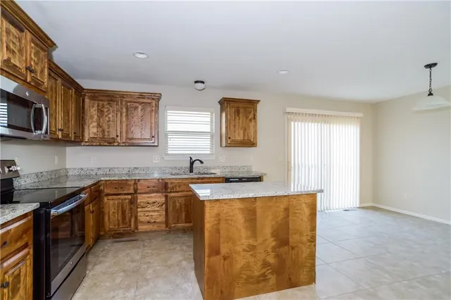 $2,420 | 19122 Corbyn Lane, Smithville, MO 64089