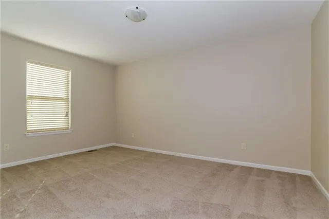 $2,420 | 19122 Corbyn Lane, Smithville, MO 64089