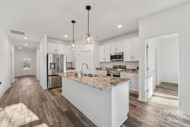 $368,900 | 3567 Farmfield Drive, Claremont, NC 28610