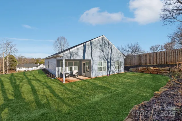 $368,900 | 3567 Farmfield Drive, Claremont, NC 28610