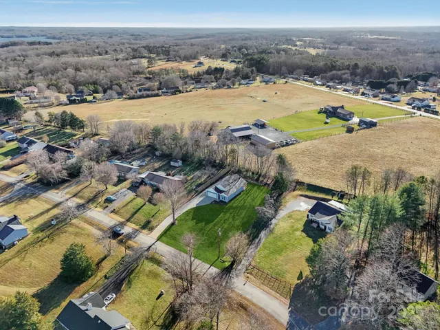 $368,900 | 3567 Farmfield Drive, Claremont, NC 28610