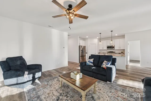 $368,900 | 3567 Farmfield Drive, Claremont, NC 28610