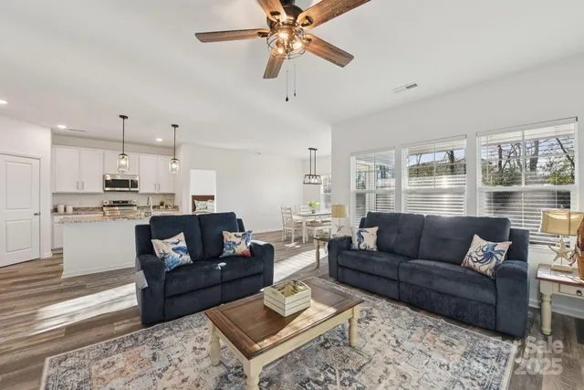 $368,900 | 3567 Farmfield Drive, Claremont, NC 28610