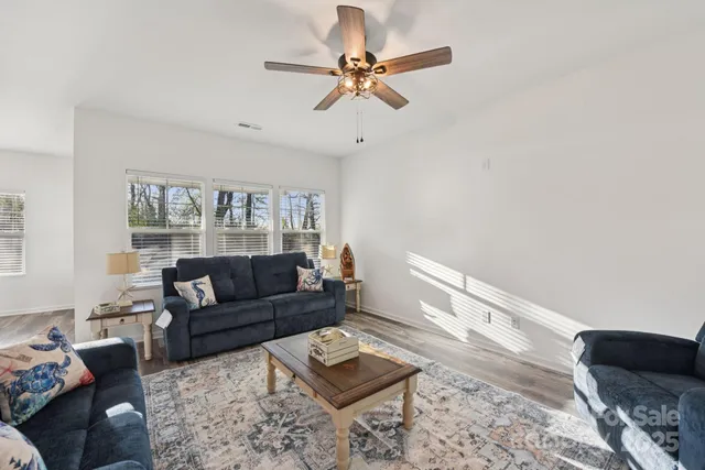 $368,900 | 3567 Farmfield Drive, Claremont, NC 28610