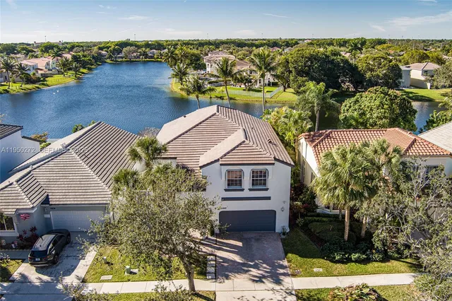 $919,000 | 15842 Northwest 10th Street, Pembroke Pines, FL 33028