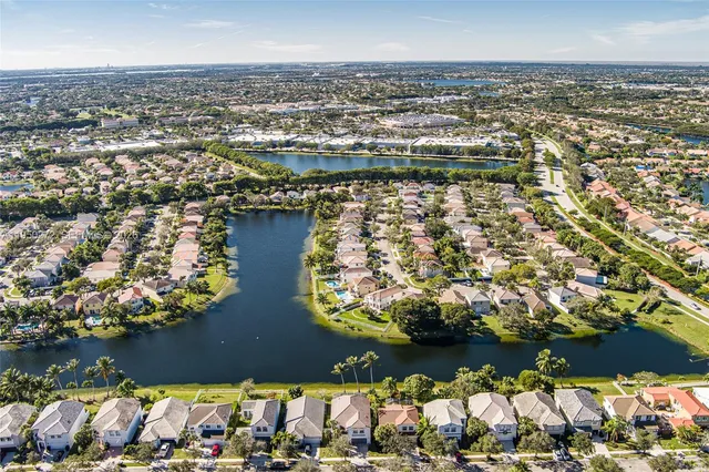 $919,000 | 15842 Northwest 10th Street, Pembroke Pines, FL 33028