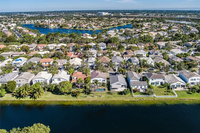 $919,000 | 15842 Northwest 10th Street, Pembroke Pines, FL 33028