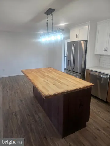 $460,000 | 102 Valley Green Drive, Coatesville, PA 19320