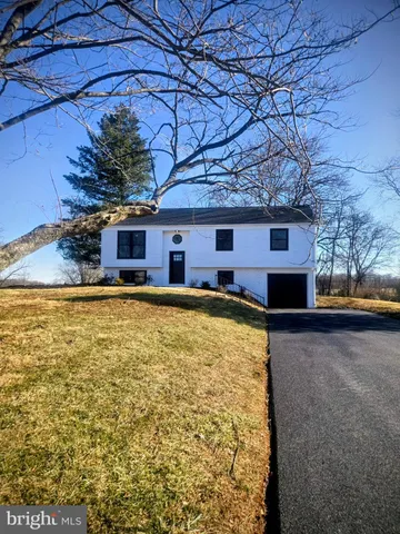 $460,000 | 102 Valley Green Drive, Coatesville, PA 19320