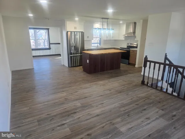 $460,000 | 102 Valley Green Drive, Coatesville, PA 19320