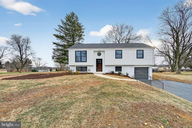 $460,000 | 102 Valley Green Drive, Coatesville, PA 19320