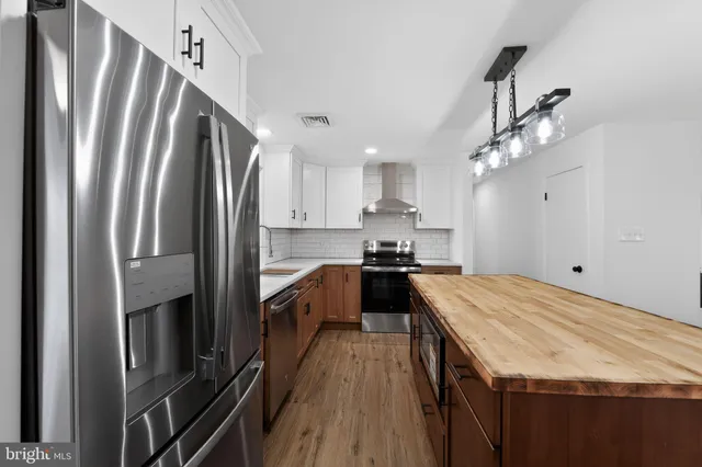 $460,000 | 102 Valley Green Drive, Coatesville, PA 19320