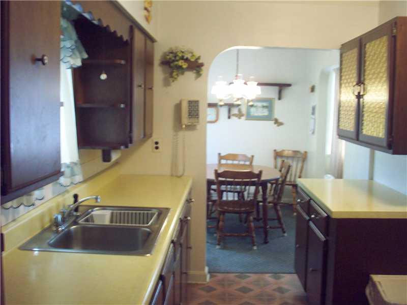 4170 Morefield Road Hermitage, PA 16148 - Photo 4 of 10 Kitchen.
