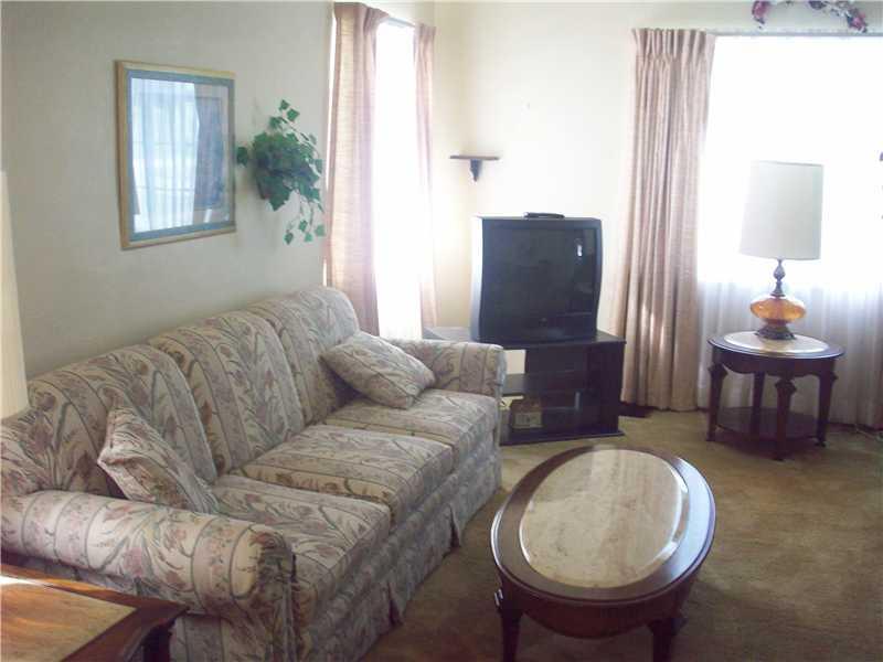 4170 Morefield Road Hermitage, PA 16148 - Photo 5 of 10 Living Room.