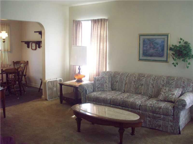 4170 Morefield Road Hermitage, PA 16148 - Photo 6 of 10 Living Room.