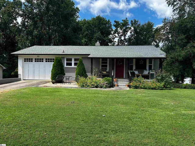 $225,000 | 231 North Dill Avenue, Greer, SC 29651