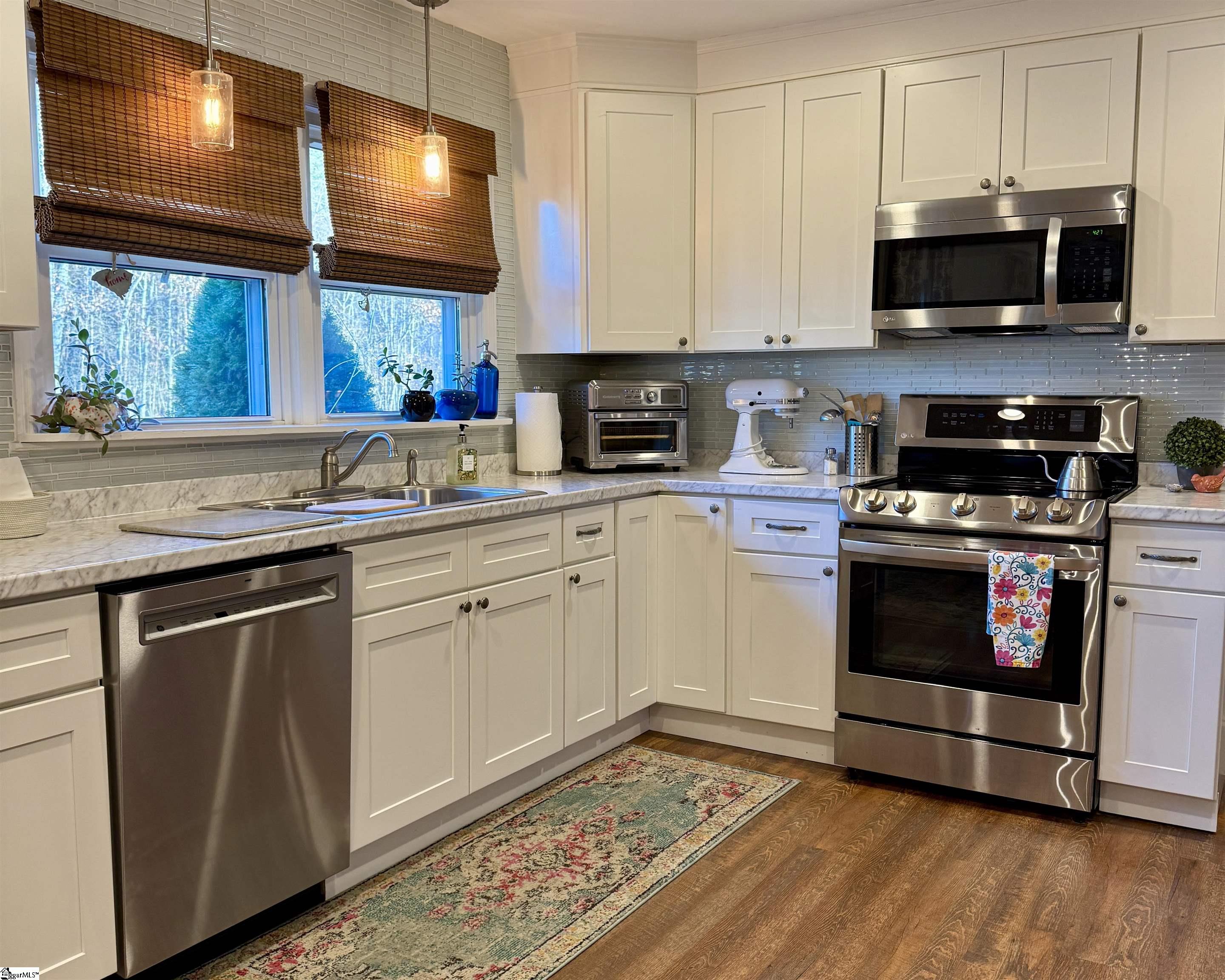 231 North Dill Avenue Greer, SC 29651 - Photo 4 of 19