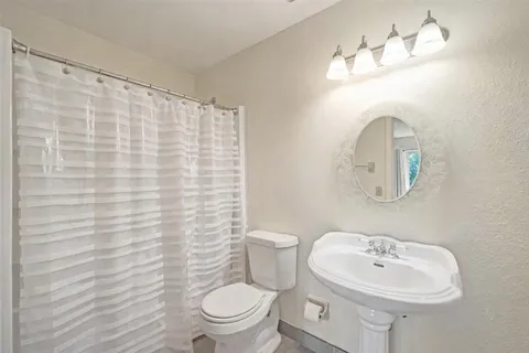 $395,000 | 3010 Northeast 21st Terrace, Fort Lauderdale, FL 33306