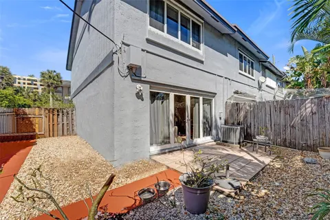 $395,000 | 3010 Northeast 21st Terrace, Fort Lauderdale, FL 33306