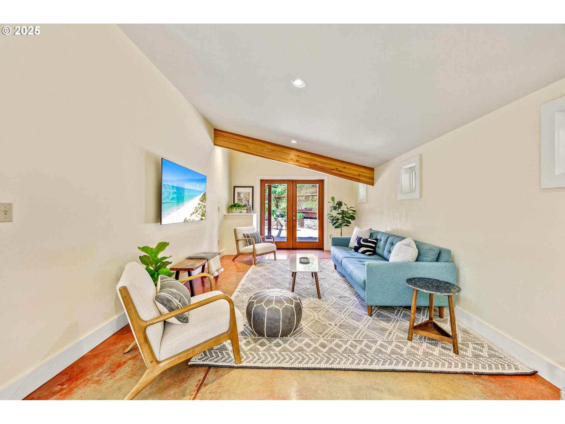 1848 Anderson Creek Road Talent, OR 97540 - Photo 29 of 48 a living room with furniture and a table