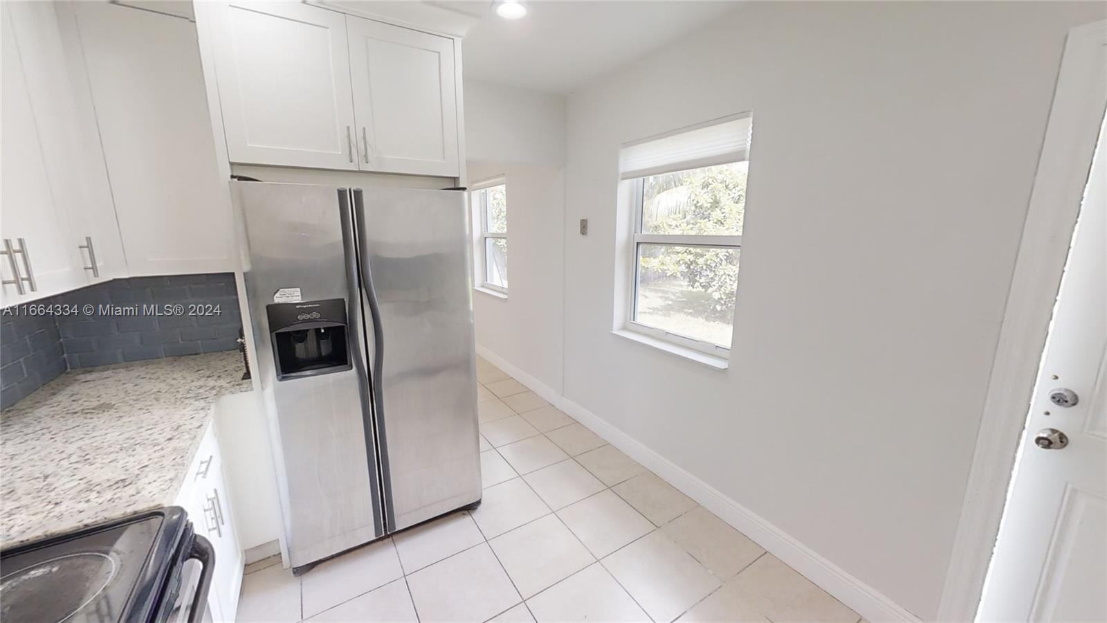 7585 Southwest 30th Terrace Miami, FL 33155 - Photo 11 of 30 Gallery Image 11