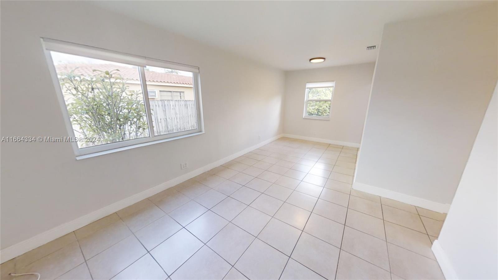 7585 Southwest 30th Terrace Miami, FL 33155 - Photo 3 of 30 Gallery Image 3