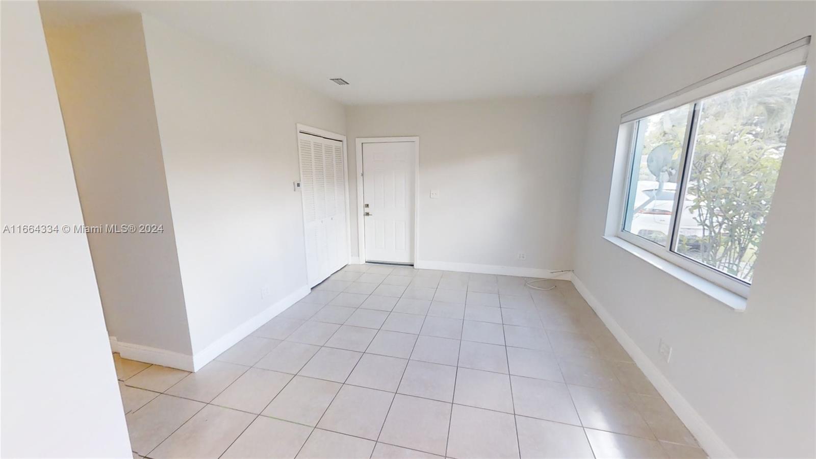 7585 Southwest 30th Terrace Miami, FL 33155 - Photo 6 of 30 Gallery Image 6