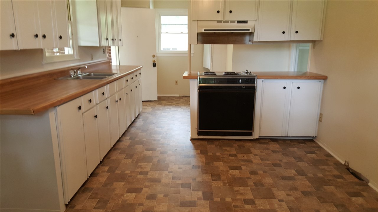 701 Garren Road Belton, SC 29627 - Photo 7 of 23