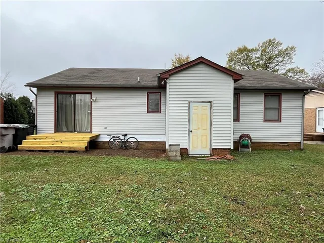 $1,500 | 2115 Hunter Street, Greensboro, NC 27401