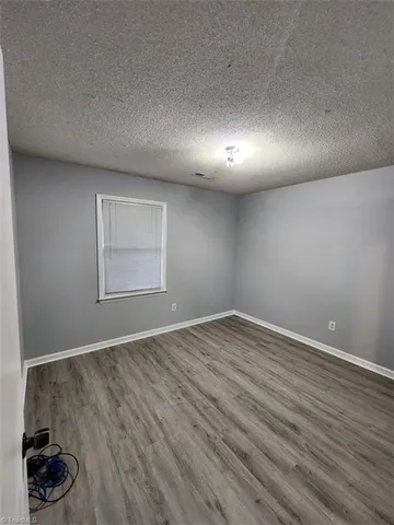 $1,500 | 2115 Hunter Street, Greensboro, NC 27401