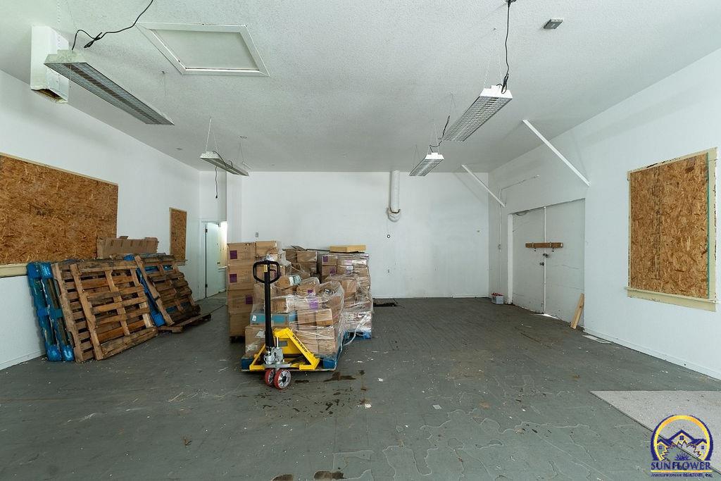 1435 Southeast Madison Street Topeka, KS 66607 - Photo 20 of 41