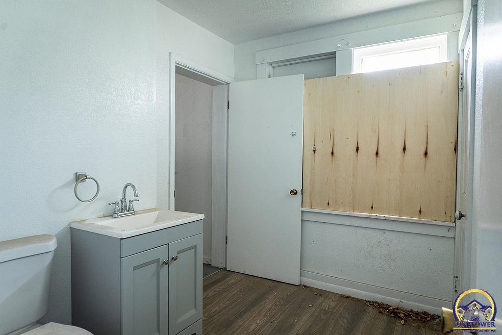 1435 Southeast Madison Street Topeka, KS 66607 - Photo 23 of 41