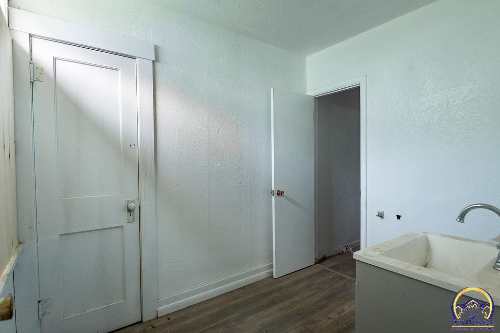 1435 Southeast Madison Street Topeka, KS 66607 - Photo 24 of 41