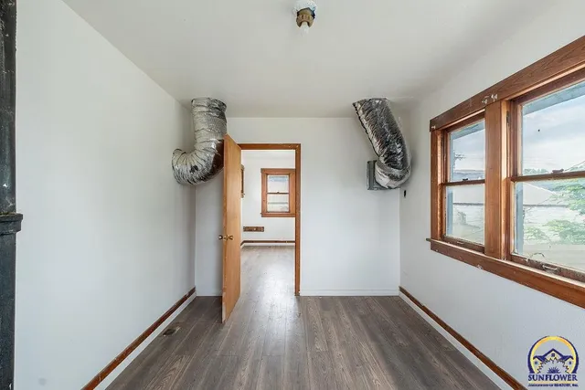 $136,000 | 1435 Southeast Madison Street, Topeka, KS 66607