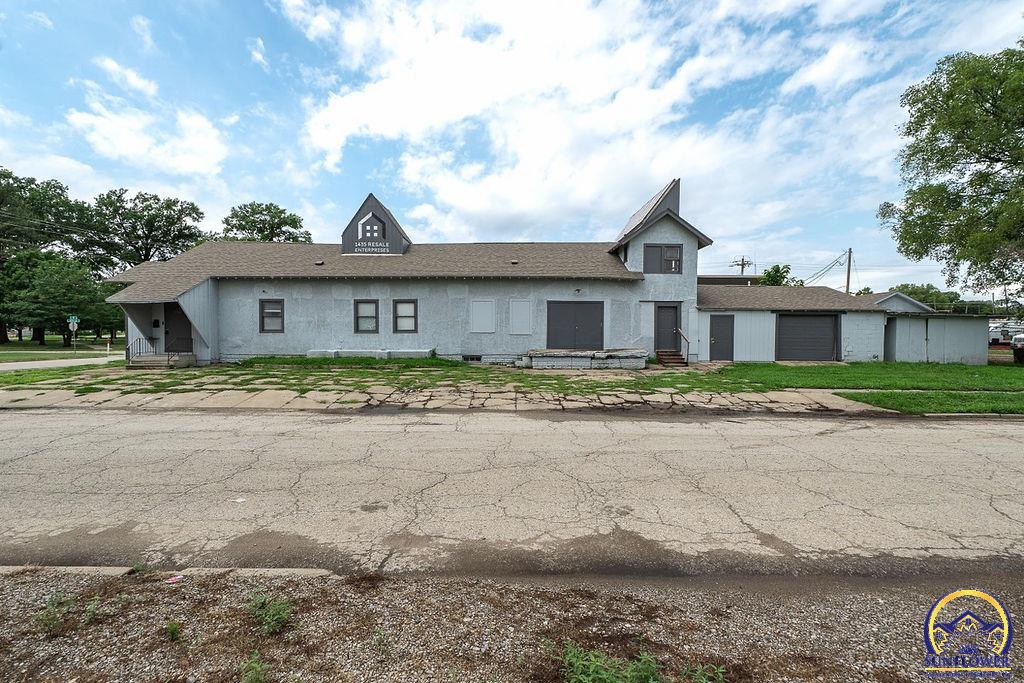 1435 Southeast Madison Street Topeka, KS 66607 - Photo 36 of 41