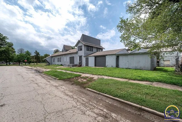 $136,000 | 1435 Southeast Madison Street, Topeka, KS 66607