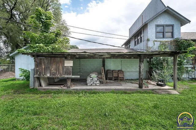 $136,000 | 1435 Southeast Madison Street, Topeka, KS 66607