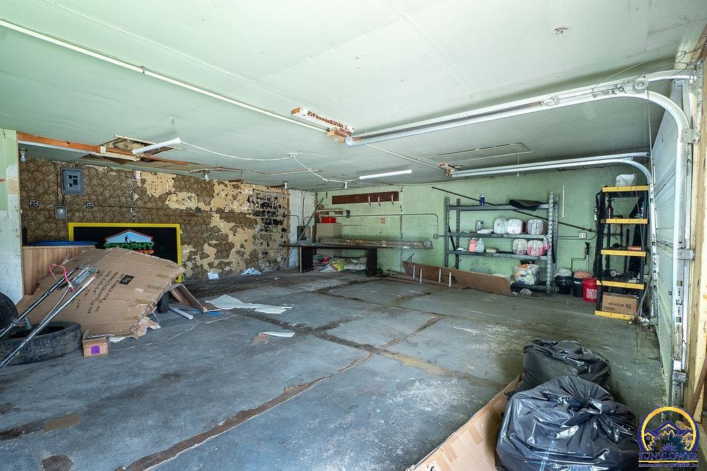 1435 Southeast Madison Street Topeka, KS 66607 - Photo 40 of 41