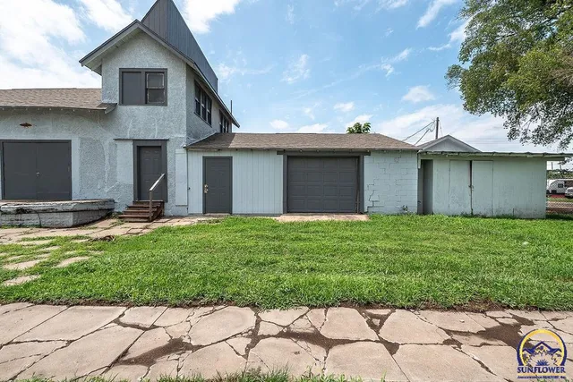 $136,000 | 1435 Southeast Madison Street, Topeka, KS 66607