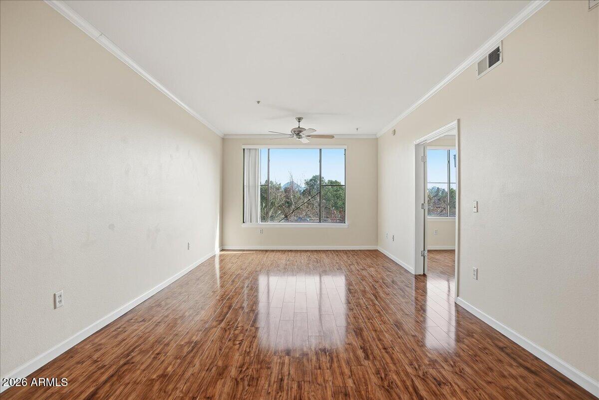 1701 East Colter Street, Unit 333 Phoenix, AZ 85016 - Photo 8 of 27 Living Room