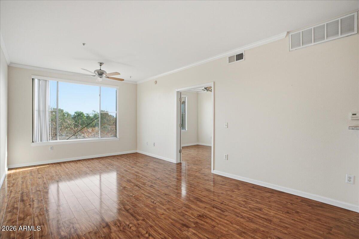 1701 East Colter Street, Unit 333 Phoenix, AZ 85016 - Photo 9 of 27 Living Room