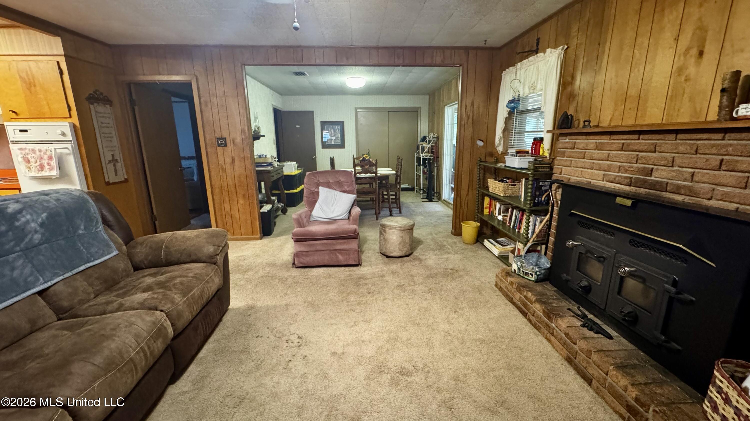 3186 McComb Holmesville Road McComb, MS 39648 - Photo 4 of 19 Living Room into Dining