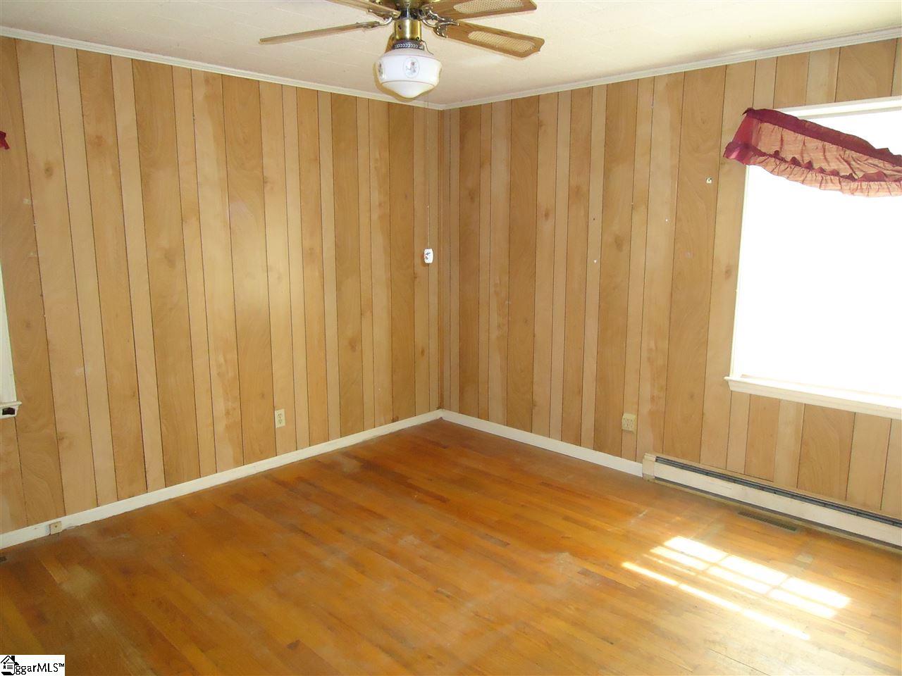 1447 Calvin Bridges Road Laurens, SC 29360 - Photo 13 of 17 Gallery Image 13