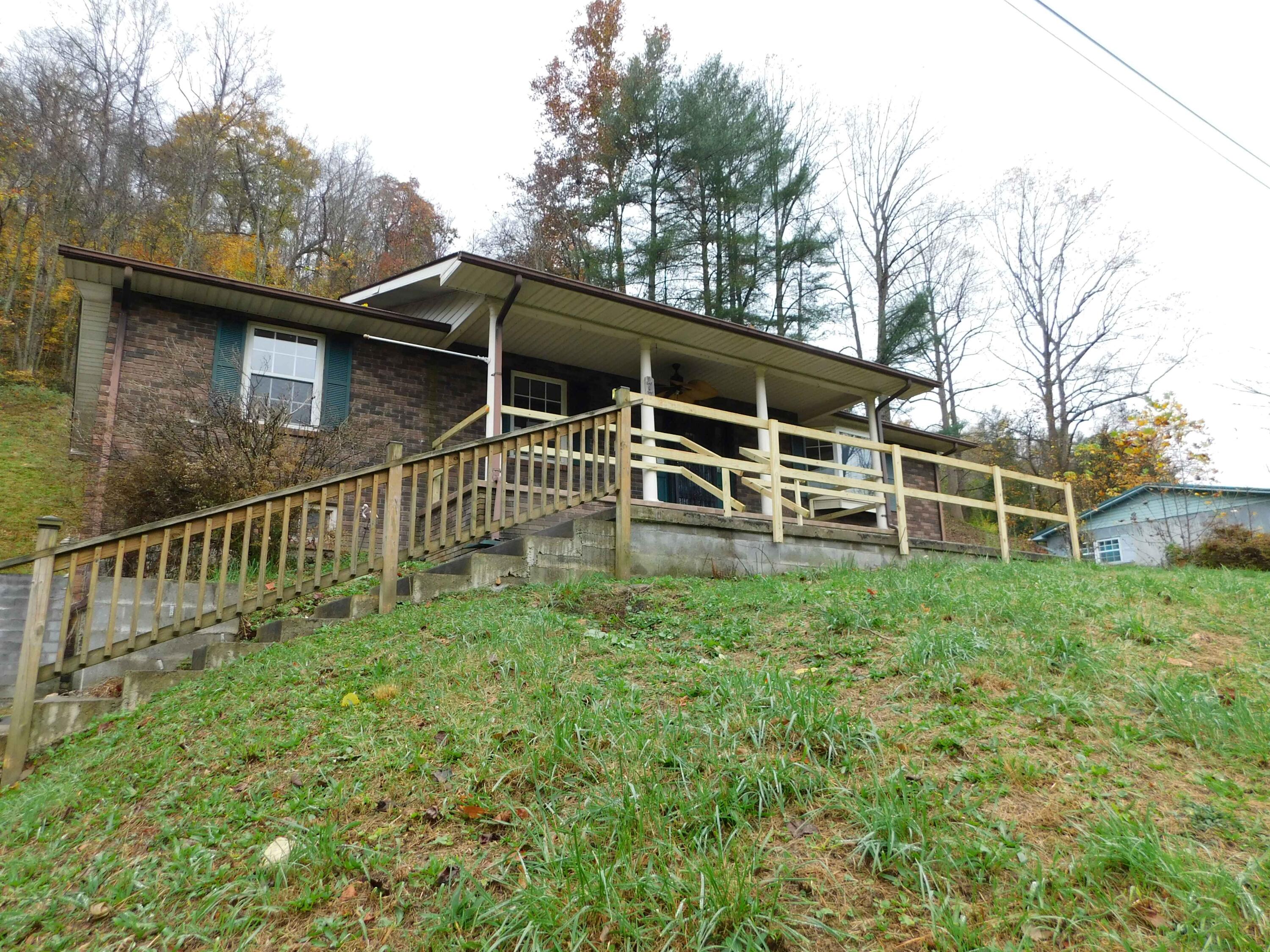 77 Watts Road Pineville, KY 40977 - Photo 1 of 17 mls front