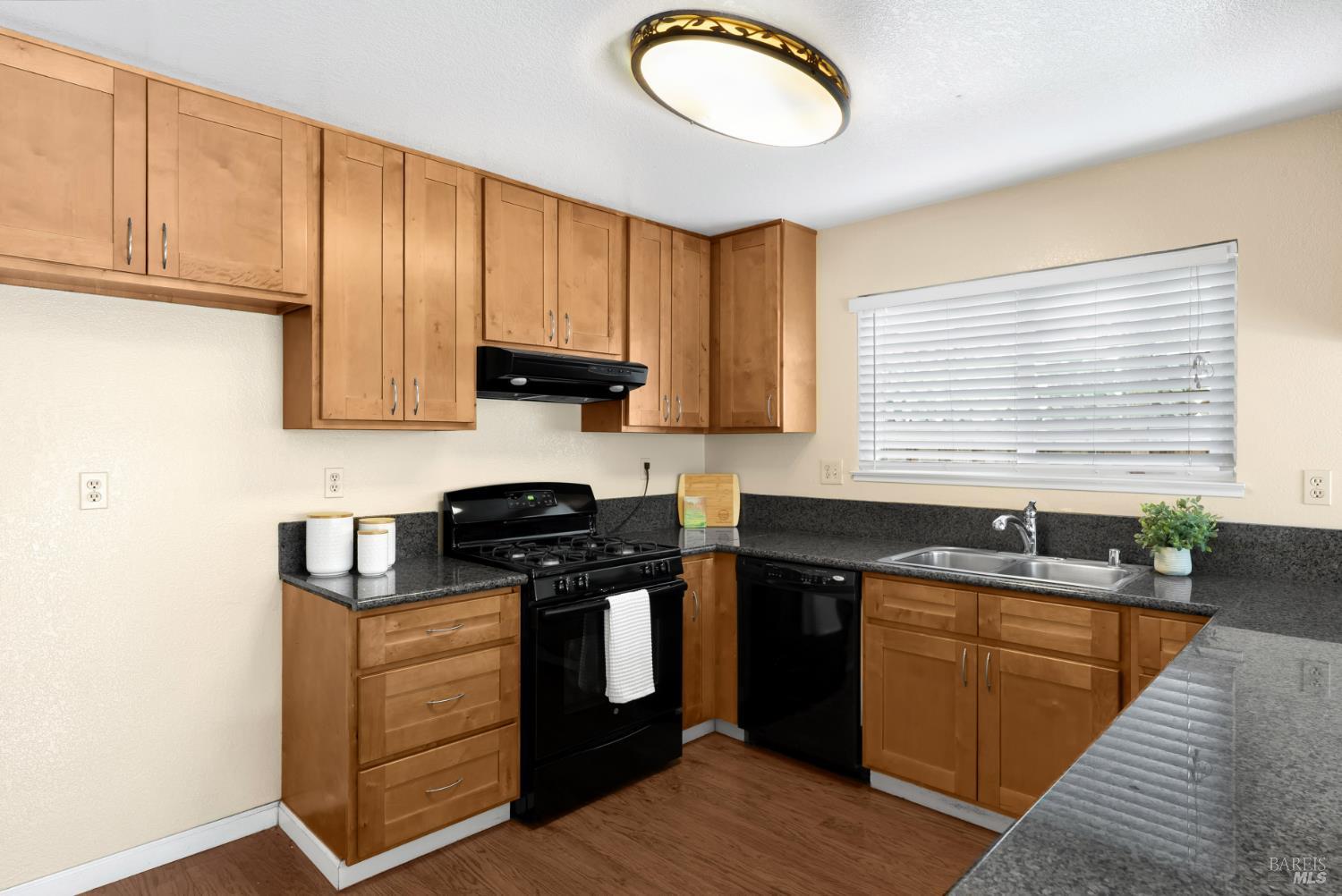4984 Fern Place Rohnert Park, CA 94928 - Photo 16 of 37 Gallery Image 16