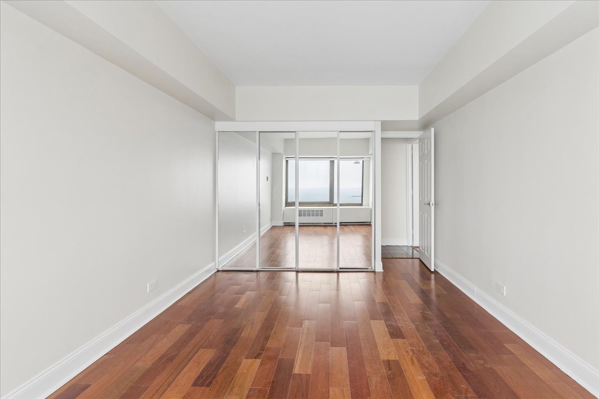175 East Delaware Place, Unit 8304 Chicago, IL 60611 - Photo 17 of 26